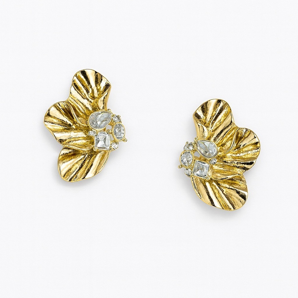 ⚜️Elegant Gold Floral Design Earrings With Cubic Zirconia